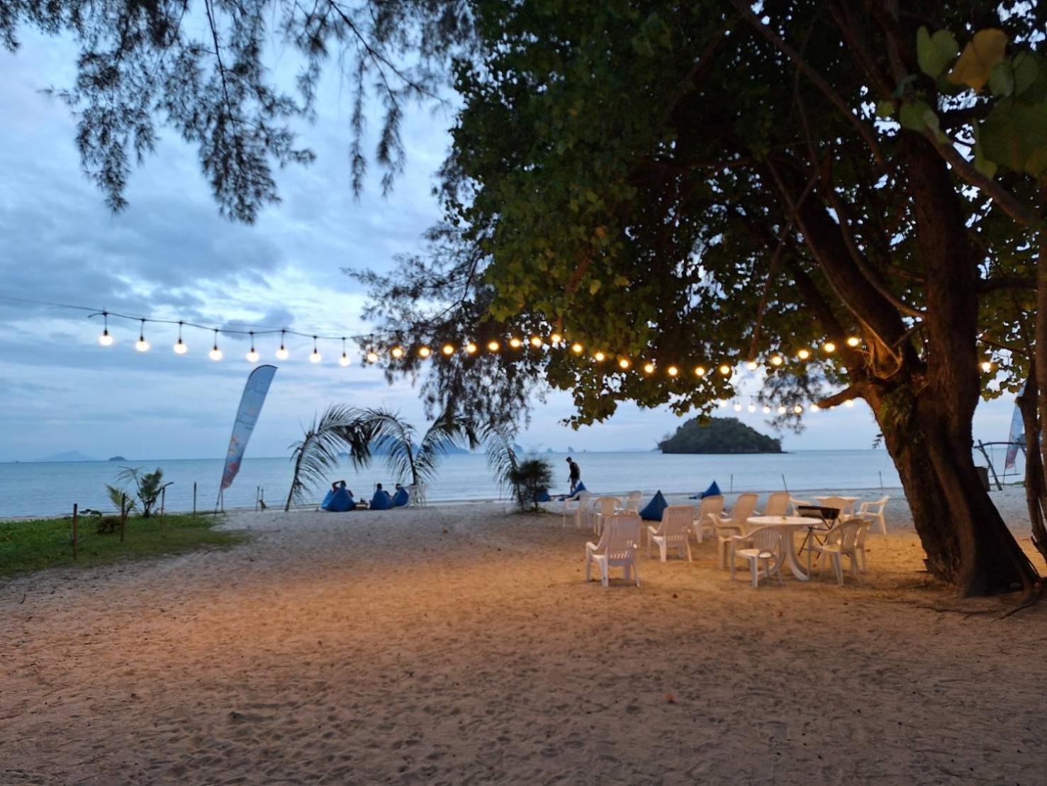 Pan Beachfront Resort Krabi Клонг Муанг Бийч Екстериор снимка