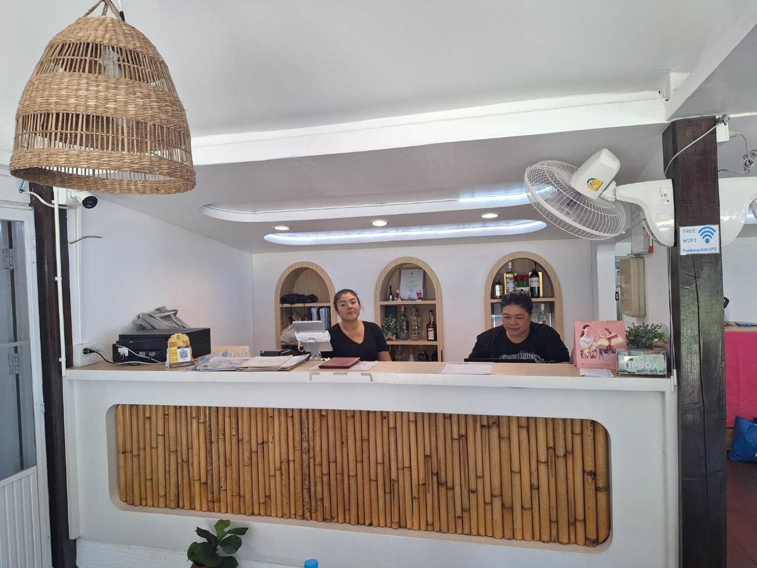 Pan Beachfront Resort Krabi Клонг Муанг Бийч Екстериор снимка