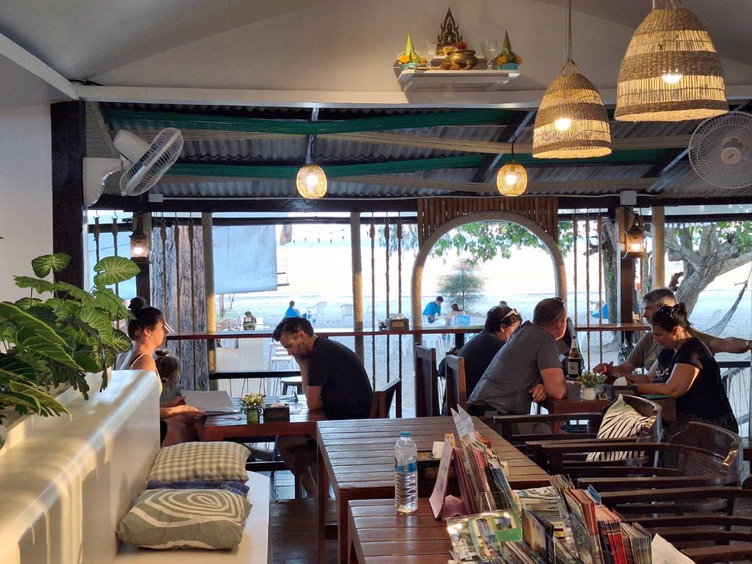 Pan Beachfront Resort Krabi Клонг Муанг Бийч Екстериор снимка