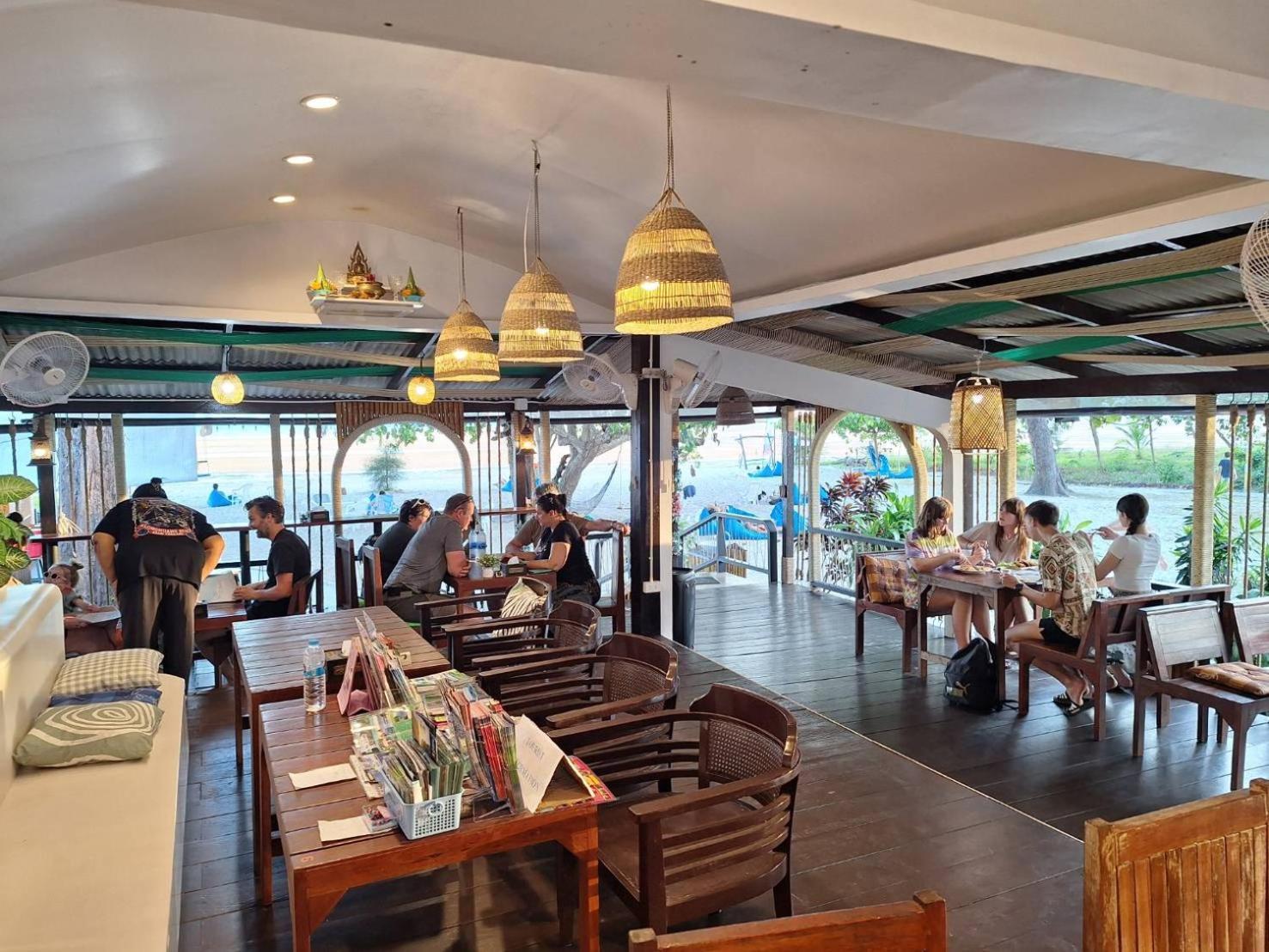 Pan Beachfront Resort Krabi Клонг Муанг Бийч Екстериор снимка