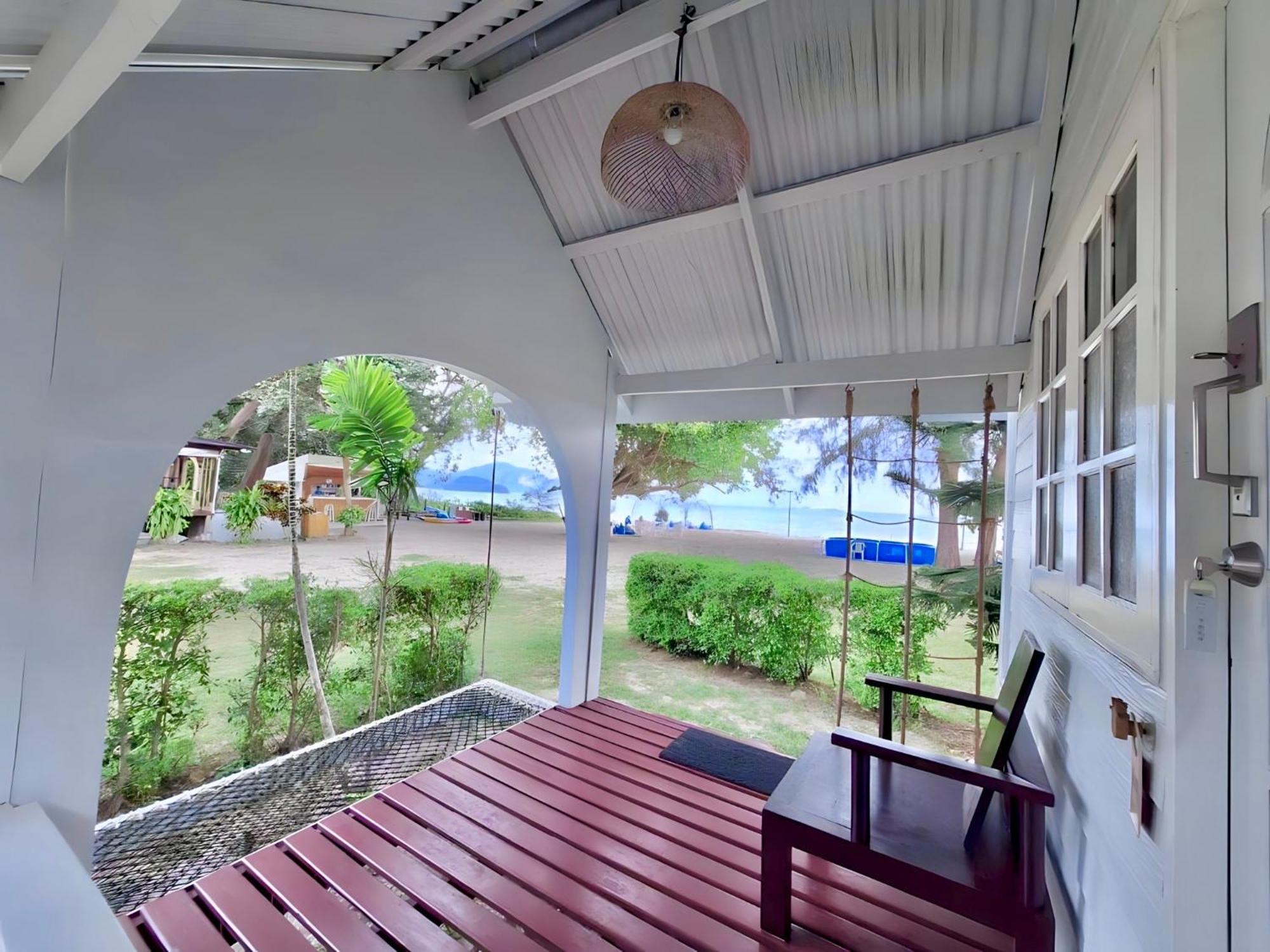 Pan Beachfront Resort Krabi Клонг Муанг Бийч Стая снимка