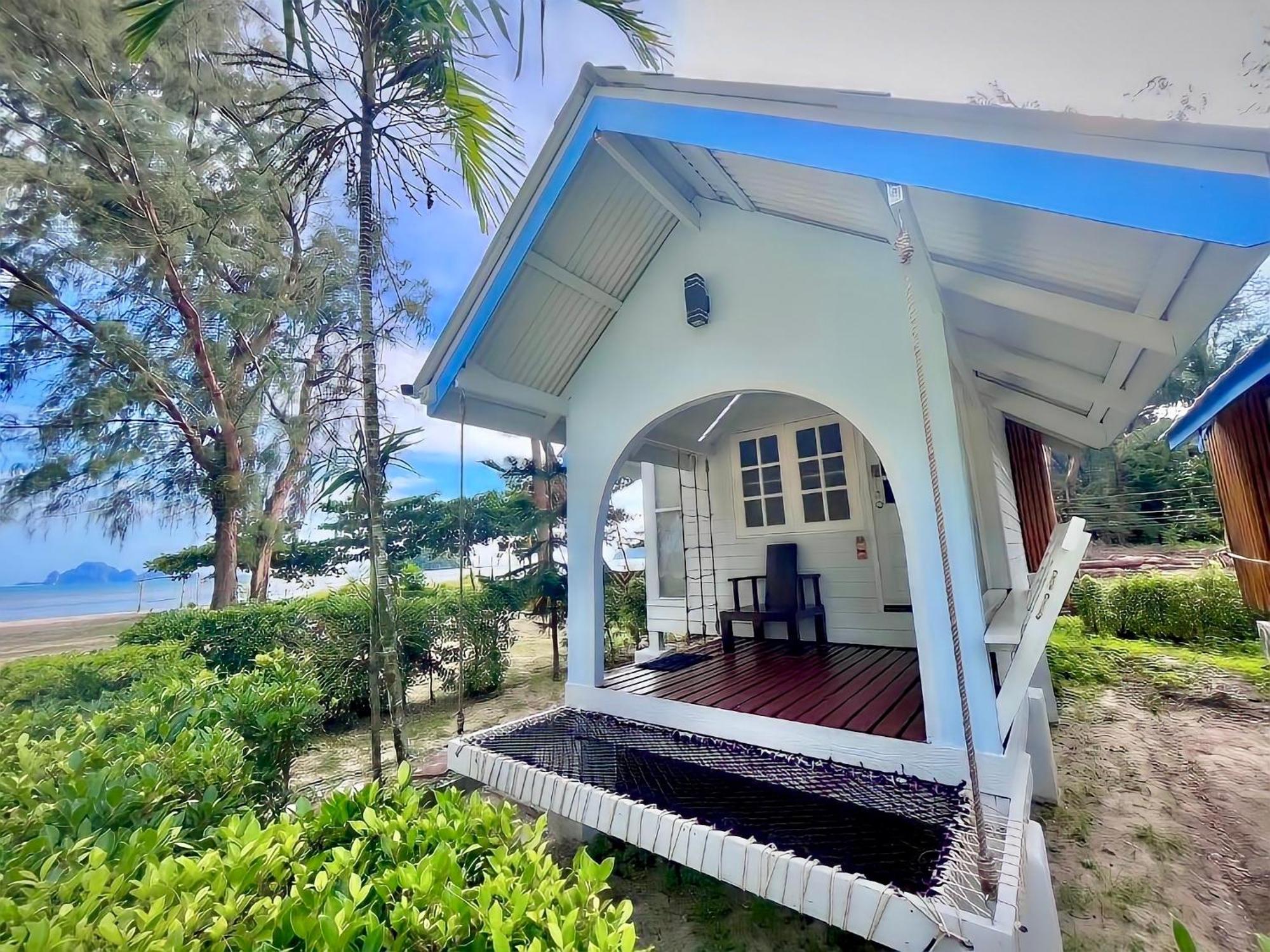 Pan Beachfront Resort Krabi Клонг Муанг Бийч Стая снимка