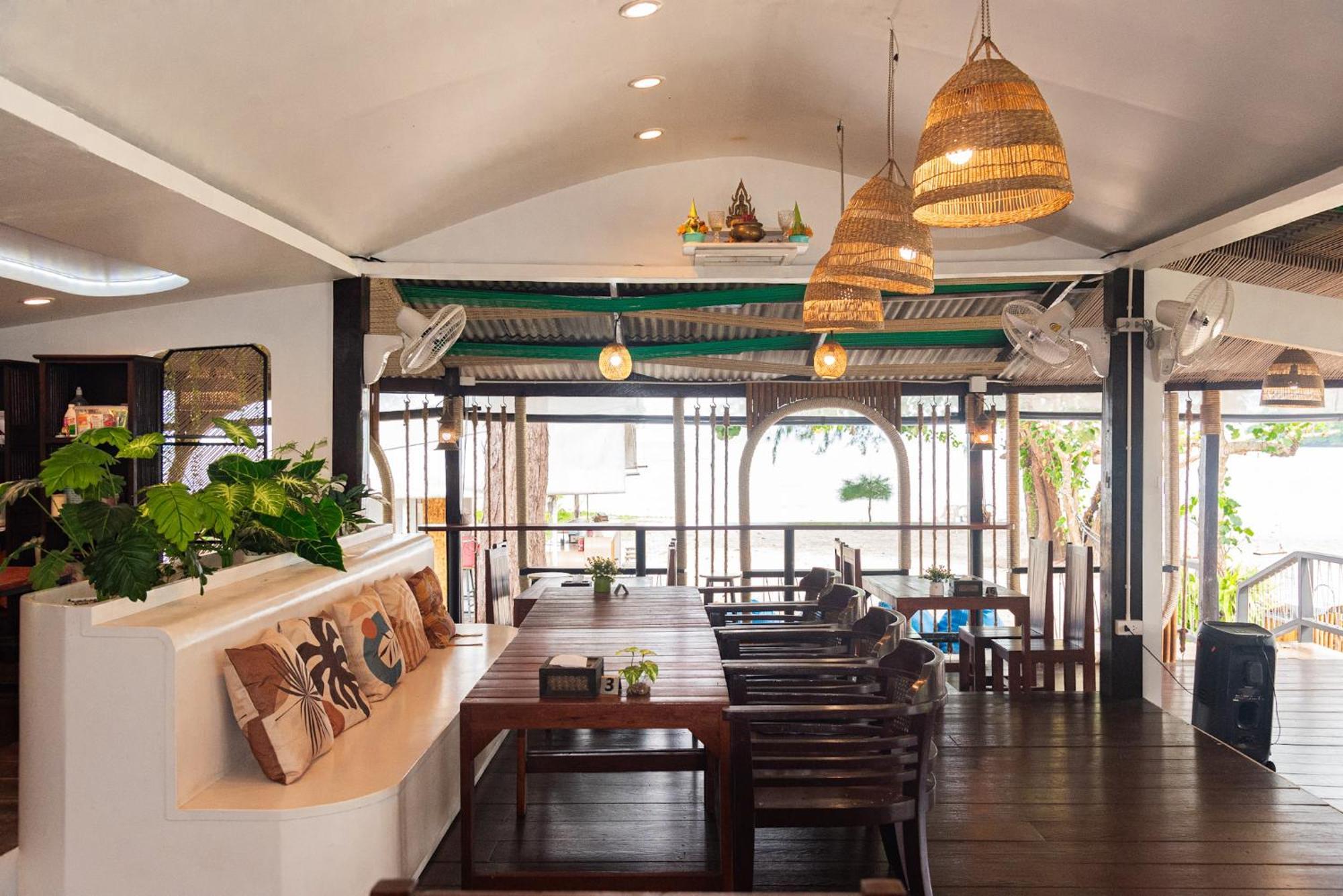 Pan Beachfront Resort Krabi Клонг Муанг Бийч Екстериор снимка