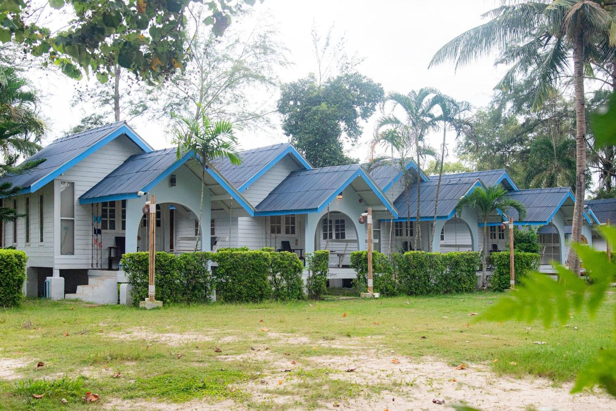 Pan Beachfront Resort Krabi Клонг Муанг Бийч Екстериор снимка